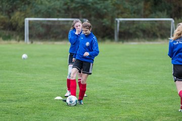 Bild 26 - B-Juniorinnen SG Mittelholstein - SV Frisia 03 Risum-Lindholm : Ergebnis: 1:12